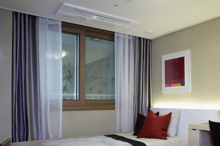 天井付け納まりは掃除の手間がかからず、部屋の雰囲気をすっきりとさせたい人におすすめ 