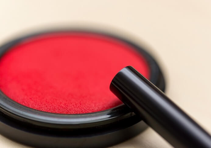 住宅ローン控除を受けている場合は必要書類を金融機関に提出