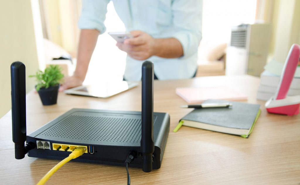 Wi Fiルーター モデムをおしゃれに収納するアイデア Logrenove ログリノベ Wi Fiルーター モデムをおしゃれに収納するアイデア Logrenove ログリノベ