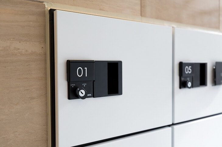 24時間対応の宅配ボックスやクリーニングの受け渡しロッカーは、近年増加している共働き世帯には嬉しいサービス