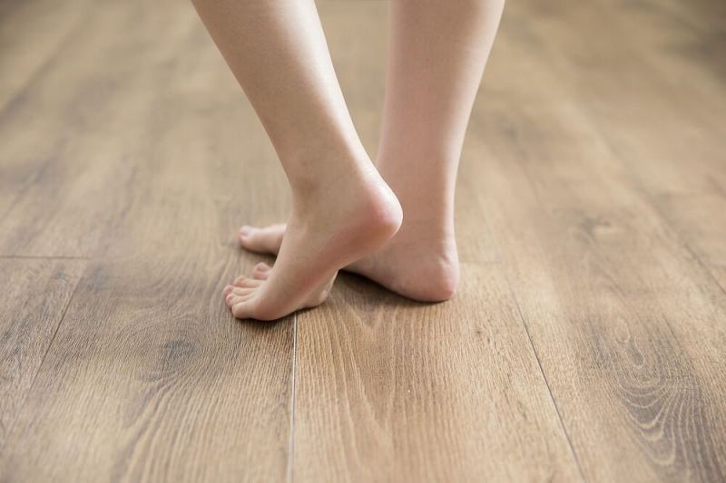 無垢材フローリングに床暖房は必要？導入する際の注意点と対応策