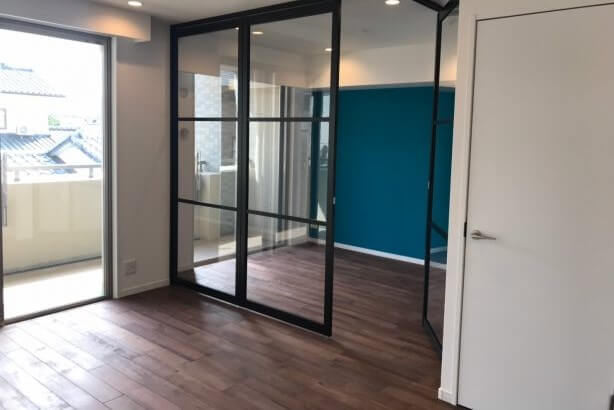 フローリングや家具の素材として人気のウォールナット