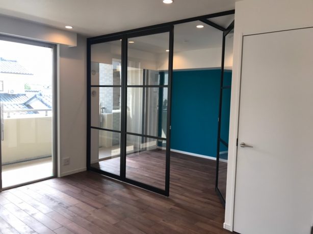 光を取り込むウォールナット。素材にこだわった福岡市のリノベーション 光を取り込むウォールナット。素材にこだわった福岡市のリノベーション