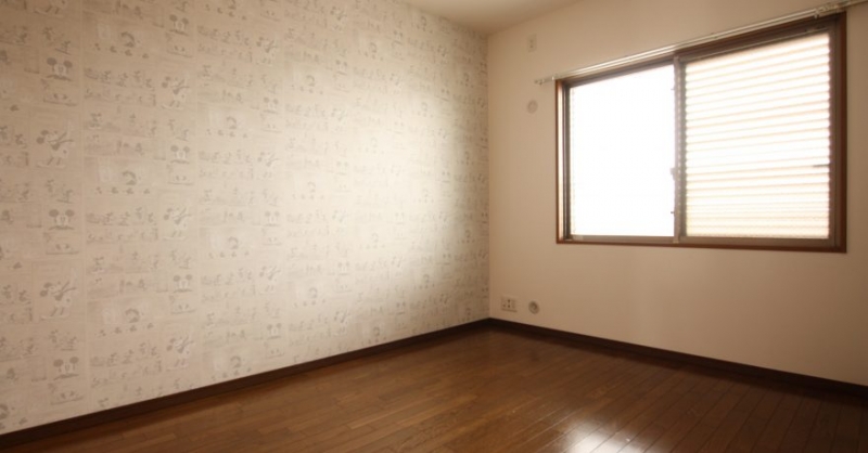 キャラクターの壁紙を使った寝室