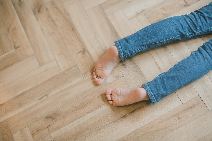 そもそも暖かく快適な無垢材フローリング