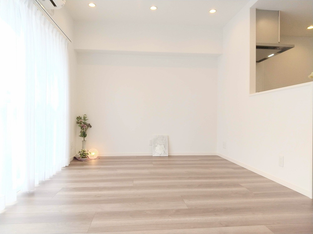 パラスト松原 404号室 代田橋で見つけた 清潔で安らげる部屋 Logrenove ログリノベ