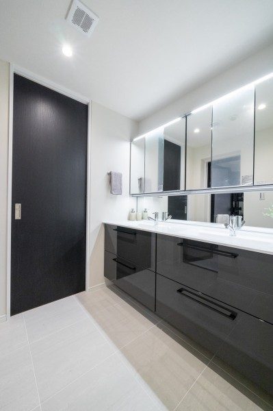 べラコリーナ夏目坂