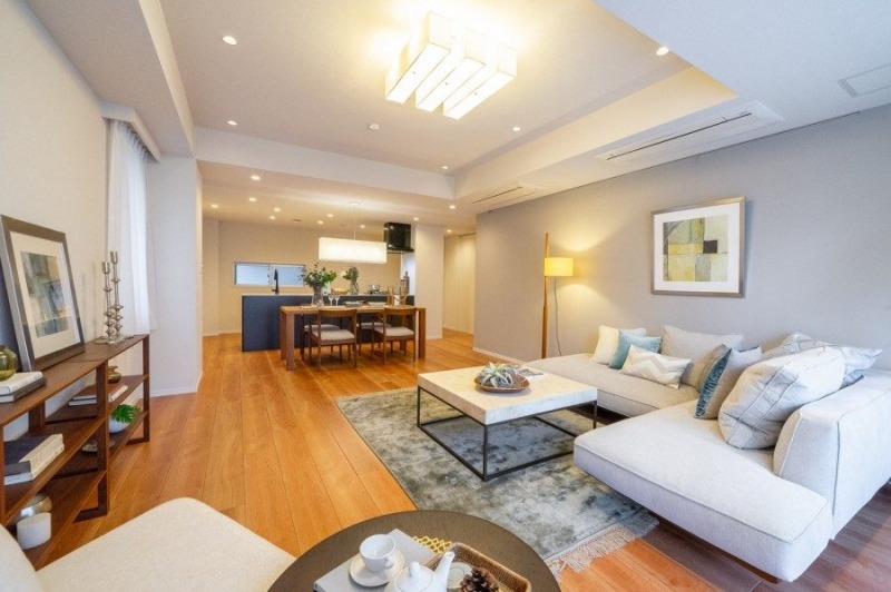 べラコリーナ夏目坂