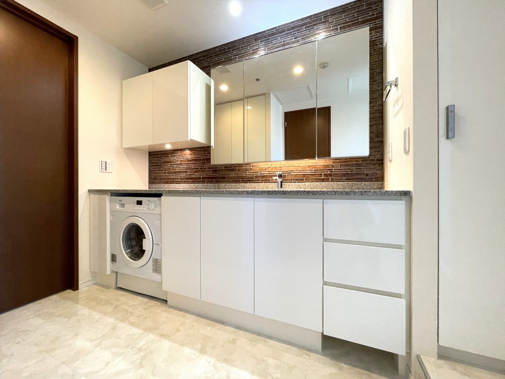 白金タワー38階の中古リノベーション物件情報｜東京都港区、白金高輪駅 | LogRenove(ログリノベ)